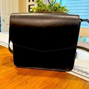 Portland Leather Crossbody